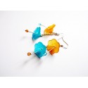 Boucles d'oreille hibiscus jaune et bleue & perles de verre
