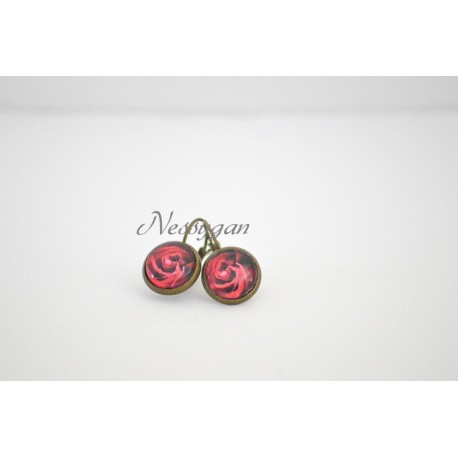 boucles d'oreilles dormeuse " Rose rouge " cabochon