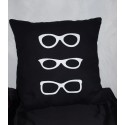 Coussin noir & blanc personnalisé avec des lunettes"Look at me"