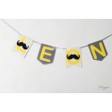 Guirlande moustache fanions jaune & gris chevrons avec prénom