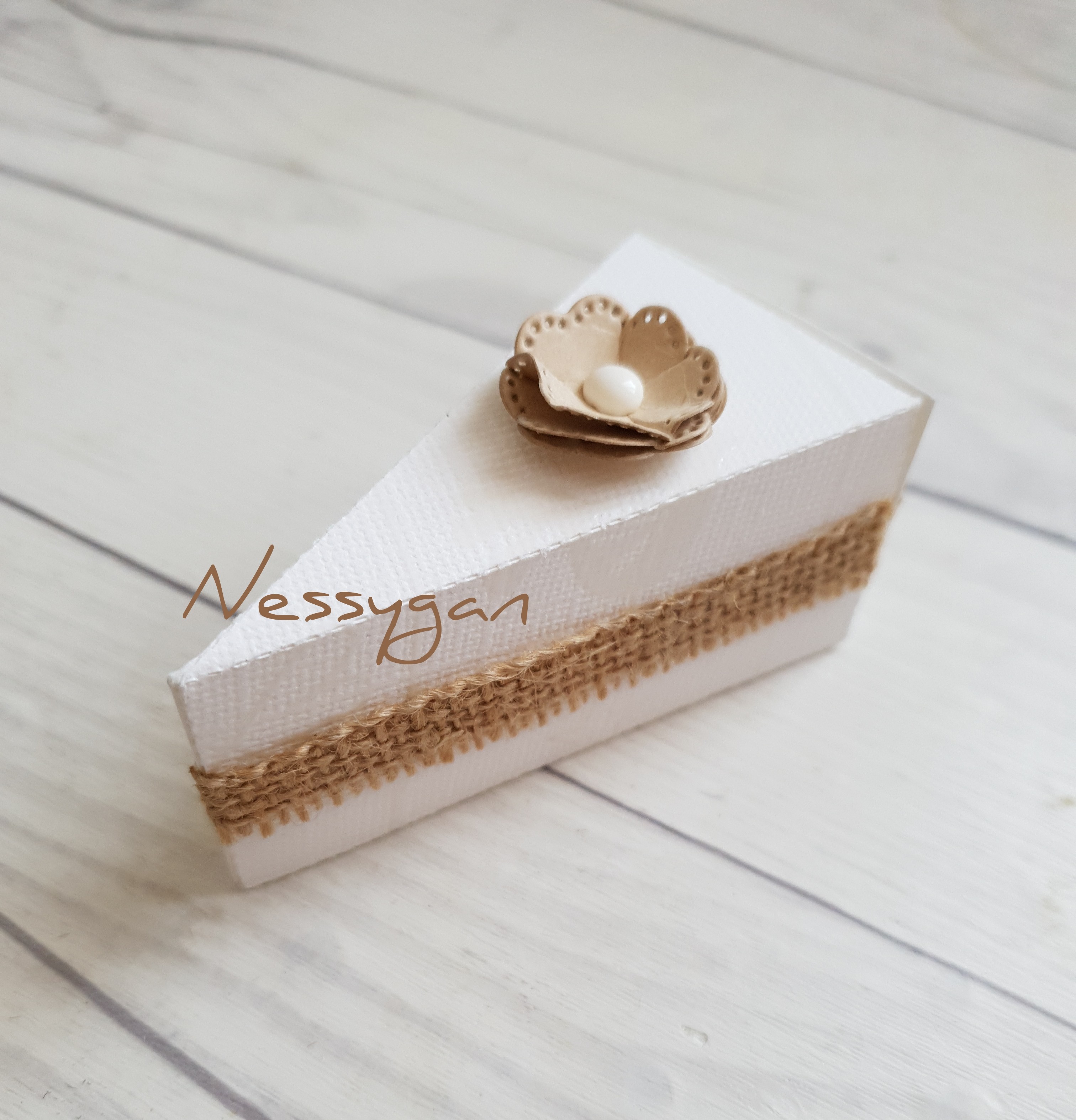 Boite A Dragees Originale Part De Gateau Nessygan