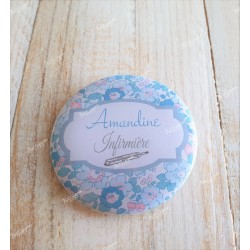 Badge fleurs liberty personnalisé rond infirmière, aide-soignante, sage-femme