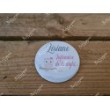 badge rond personnalisé Chouette pink pour infirmière, aide-soignante, sage-femme