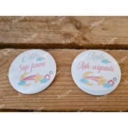 badge rond personnalisé nuage dans les étoiles pour infirmière, aide-soignante, sage-femme