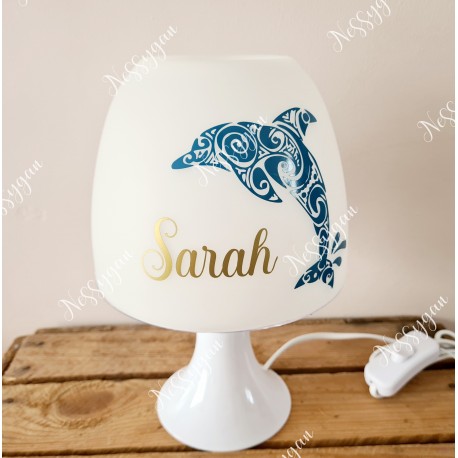 Lampe personnalisée avec prénom thème dauphin