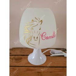 Lampe personnalisée avec prénom thème cheval