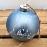 Boule de Noël en verre bleu glacier personnalisée prénom