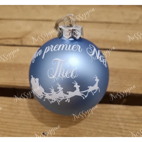 Boule de Noël bleue en verre personnalisée traîneau du père Noël