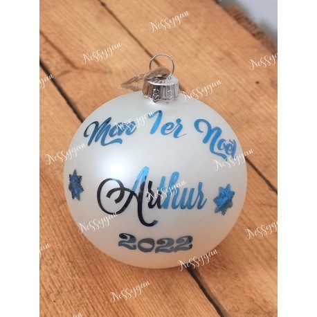 Boule de Noël blanche en verre personnalisée flocons de neige