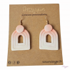 Boucles d'oreilles Isis pendantes rose et blanc |