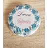 Badge fleurs bleues personnalisé rond infirmière, aide-soignante, sage-femme