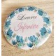 Badge fleurs bleues personnalisé rond infirmière, aide-soignante, sage-femme