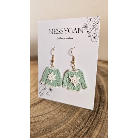 boucles d’oreilles tricotées en pâte polymère