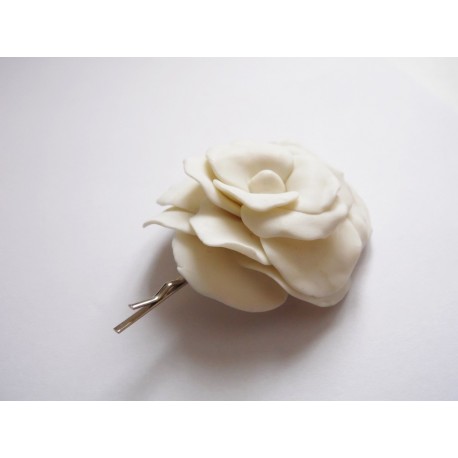 Barrette rose blanche pour mariée